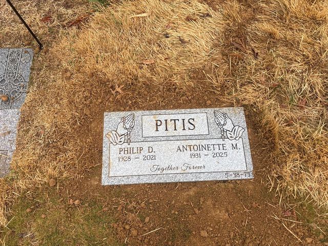 Flat & bevel marker made by Tri-State Monument Company