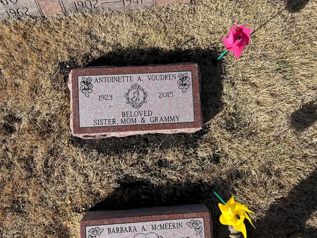 Flat & bevel marker made by Tri-State Monument Company